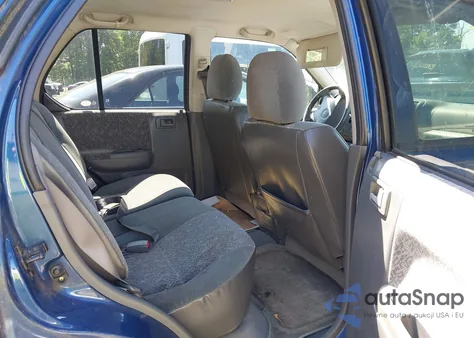 2002 Isuzu Rodeo S 2.2L из США, поврежденный, VIN 4S2CK58D224333439